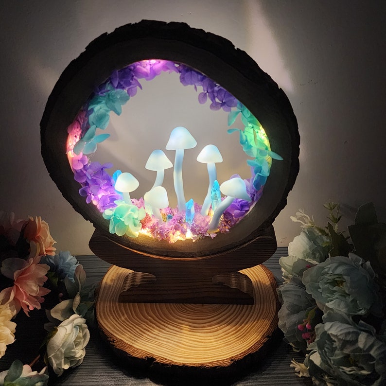 Handcrafted Crystal Mushroom Night Light – Unique Desk Decor & Gift