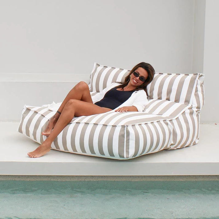 Oversized Floating Pool Lounger - 2-Person Waterproof Outdoor Seat with Drainage
